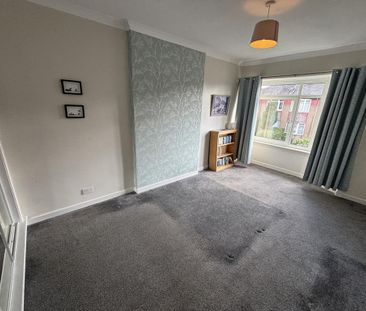 3 bedroom flat to rent - Photo 4