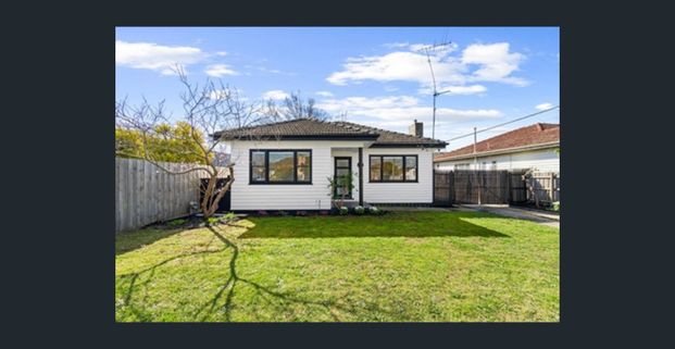 Charming Character with a Modern Touch - Photo 1