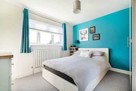 3 bedroom end of terrace house to rent - Photo 5