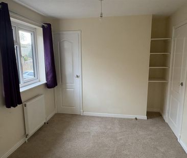 The Hawthorns, Cam - Photo 6