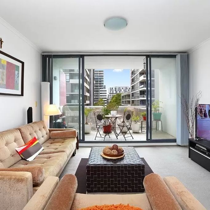 MGM MARTIN - TWO BEDROOM APARTMENT - Photo 1