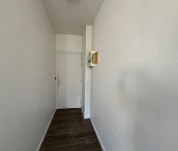 Location Appartement 2 pièces 33m² - Photo 4