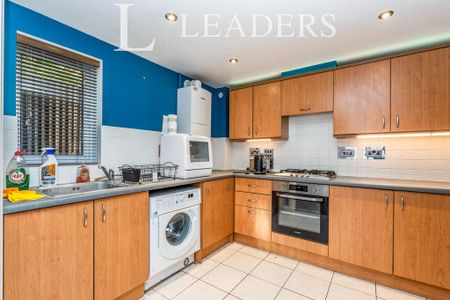 2 bedroom flat to rent - Photo 5