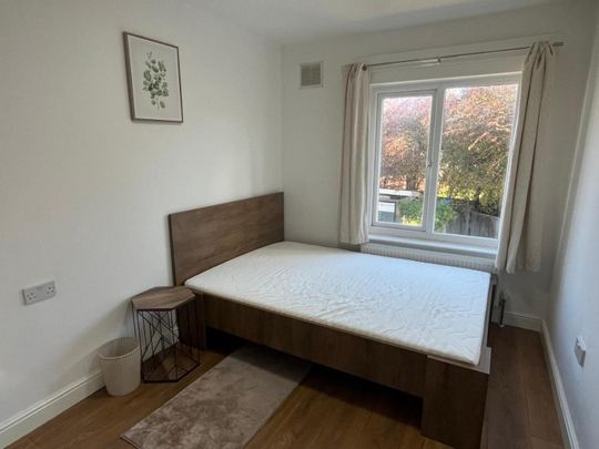 3 bedroom House To Let Total Size: 883 SQ FT - Photo 1