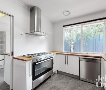 2/35 Bridge Street, Hampton - Photo 1