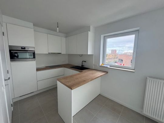 Appartement te huur - Photo 1