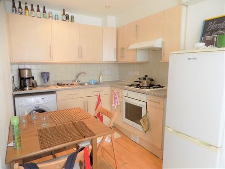1 Bed Flat, Stoke Newington High Street, N16 - Photo 4