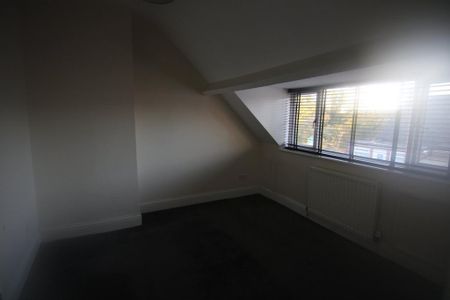 2 bedroom cottage to rent - Photo 2