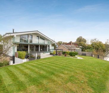 A-Rated Energy Efficient House set on the banks of the River Thames. - Photo 5