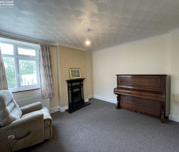 4 bedroom semi-detached house to rent - Photo 6