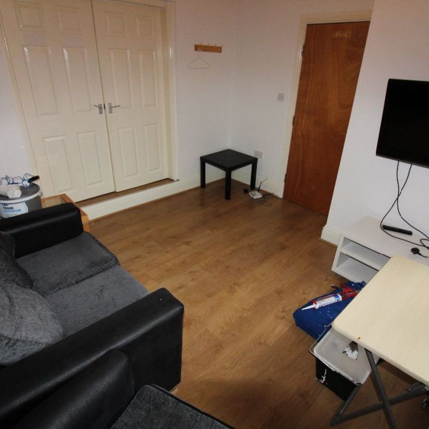 Plungington Road Flat 1, PRESTON, Lancashire PR1 7EP - Photo 1