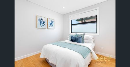 Stylish Five-Bedroom Duplex with Modern Finishes - Photo 5