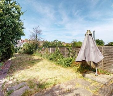1 bedroom in a house share to rent - Photo 5