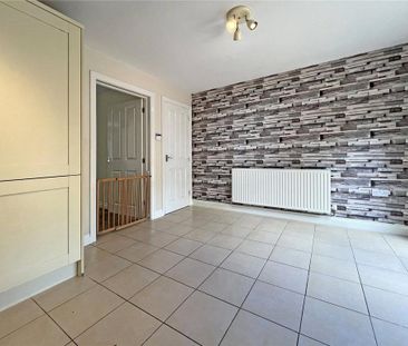 3 bedroom detached house to rent - Photo 3