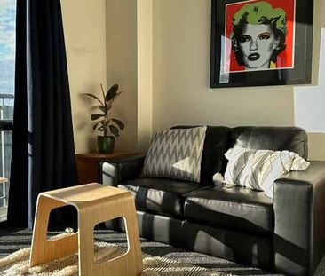 Queen Street Delight: Cozy 1 Bed, 1 Bath Apartment - Photo 1