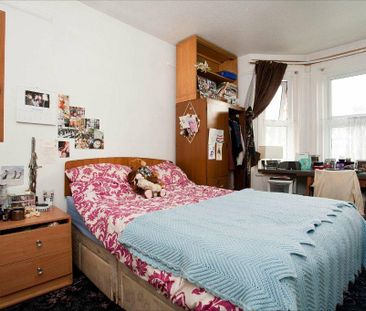 7 bedroom detached house to rent - Photo 3