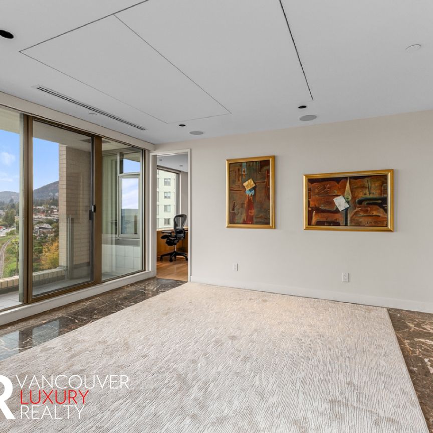 Condo in West Vancouver, BC - Photo 1