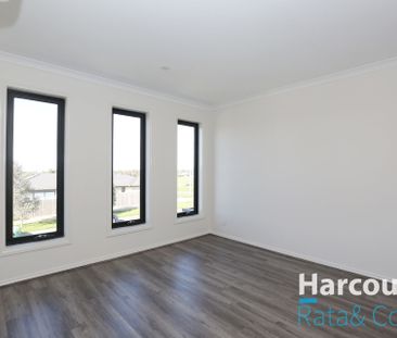 The Perfect Blend of Style, Space & Location! - Photo 3