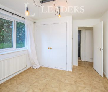 2 bedroom apartment to rent Sutton Close, Beckenham, BR3 - Photo 1