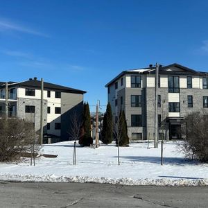 PROMOTION 1 moins gratuit ! Beau 51/2 ! Rue Masson Notre-Dame-du-Sourire Valleyfield - Photo 2