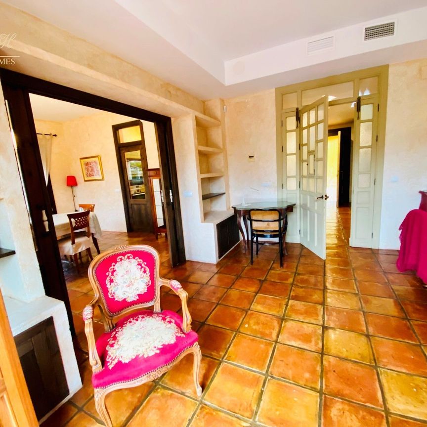 PRECIOSO CHALET EN ALQUILER EN EL CENTRO DEL ALBIR - Photo 1