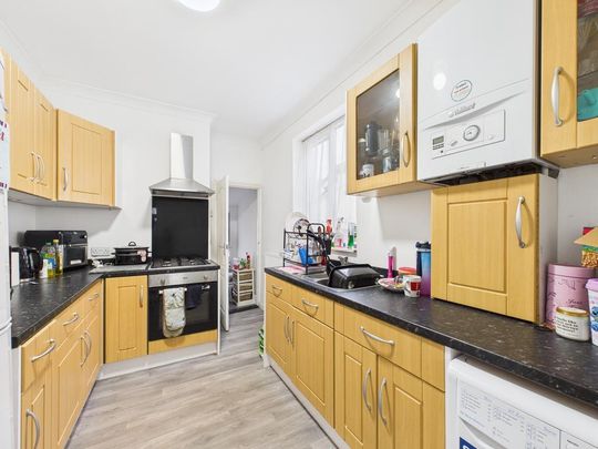 2 bedroom terraced house to rent - Photo 1