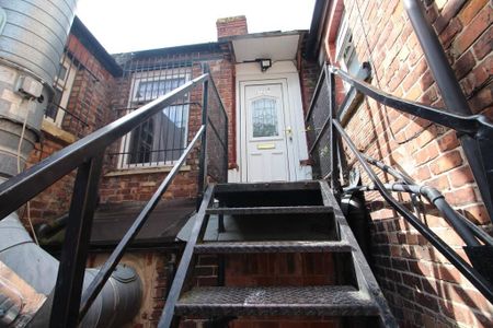 Studio to rent - Photo 5