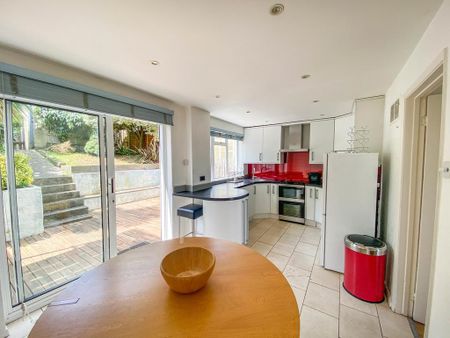 2 bedroom terraced house to rent - Photo 5