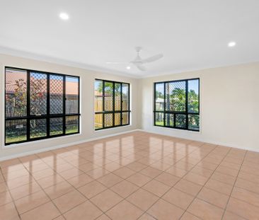 FAMILY HOME WITH A 2 BAY POWERED SHED - Photo 1