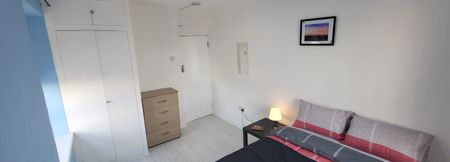 RM3 Masjid Lane | Limehouse | London | E14 7AP - Photo 2