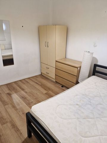 Room in a Shared House, Foley Hse, E1 - Photo 2