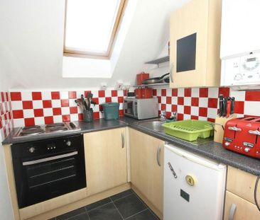 3 bedroom flat to rent - Photo 1