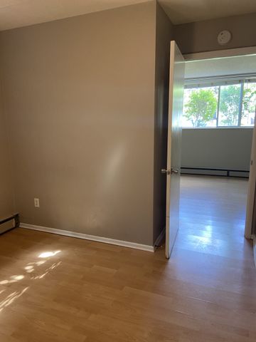 1 Bedroom/ 1 Bathroom in the Perfect Location Near 8th ST - Photo 5