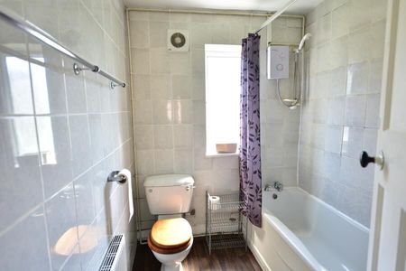 Belle Vue Road, Hyde Park - Photo 2