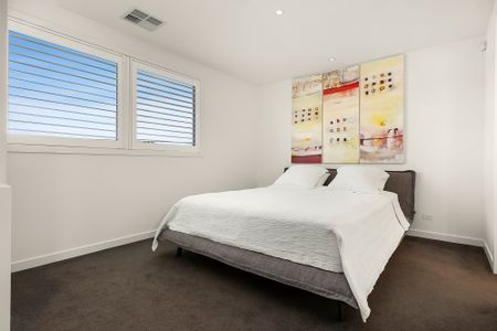 60A Anderson Street, Newport VIC 3015 - House For Rent | Domain - Photo 3