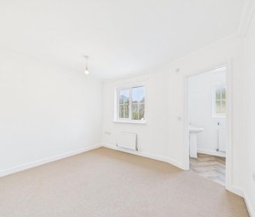 2 bedroom terraced house to rent - Photo 4