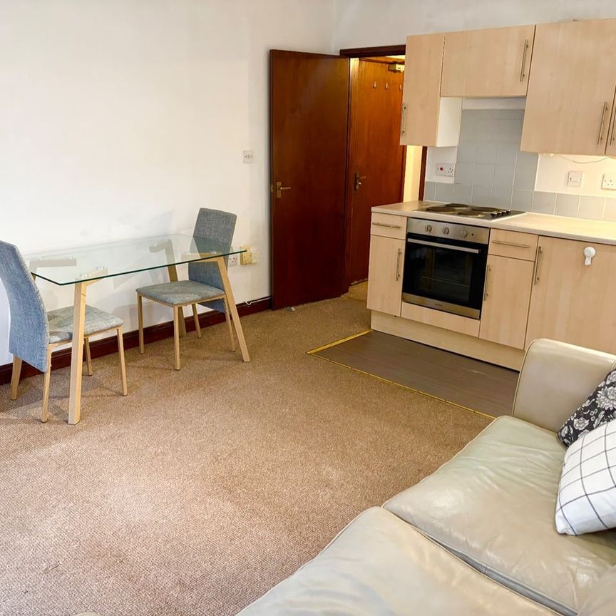 1 Bed Flat, City Road, BS2 - Photo 1