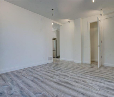 For Lease - 105 Yeomans Street, Belleville, Ontario - Photo 3