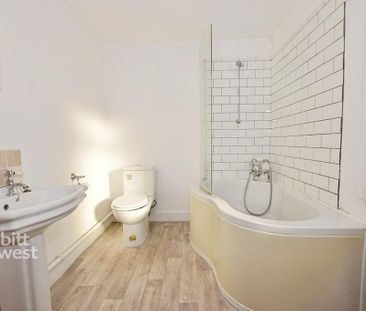 3 bedroom semi-detached house to rent - Photo 6