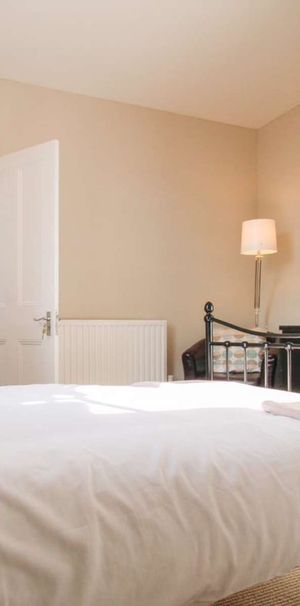 Stafford Road Room 3 - Photo 1