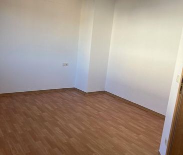 schicke 3 Zimmerwohnung m. Fahrtuhl, Balkon, Badewanne usw. - Foto 1