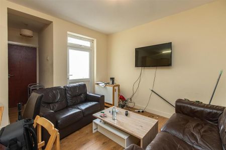 5 bedroom house to rent - Photo 2