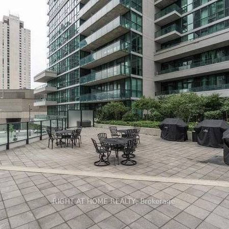 Modern spacious feel great views indoor pool - Photo 4