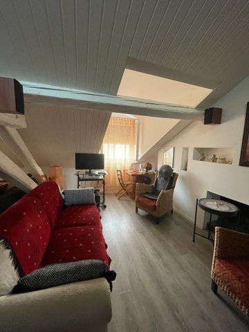 Charmant appartement sous les combles de 3 pièces au 4ème étage - Photo 3