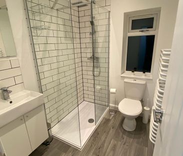 6 bedroom semi-detached house to rent - Photo 3