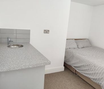 1 bedroom property to rent - Photo 1