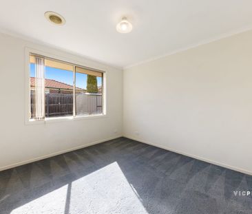 WONDERFUL HOME IN A QUIET COURT! - Photo 2