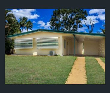 15 Leichhardt Dr, Moranbah, Qld 4744 - Photo 3