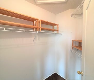 For Lease - 480 Dalmuir Mews, Mississauga, Ontario - Photo 3