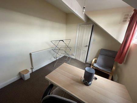 2 bedroom terraced house to rent - Photo 3